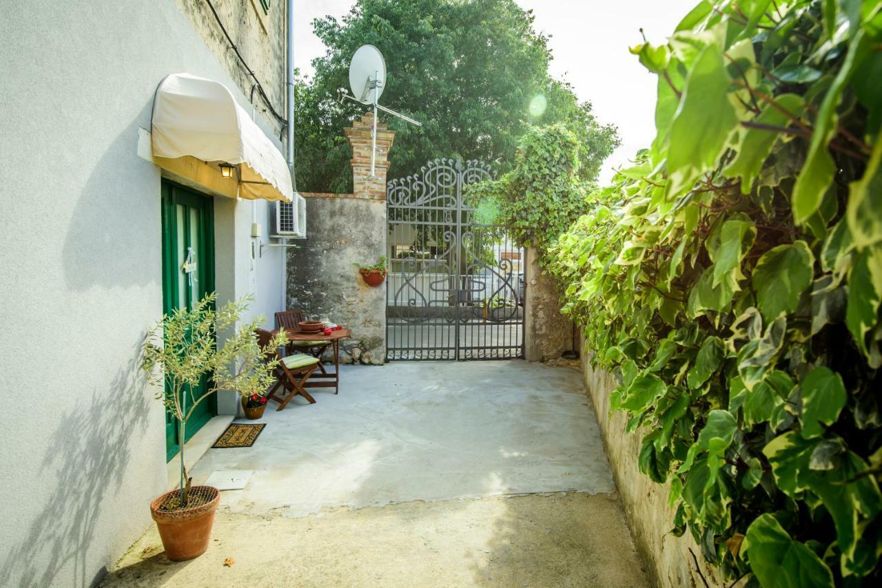 Rustica Apartments شيبينيك المظهر الخارجي الصورة
